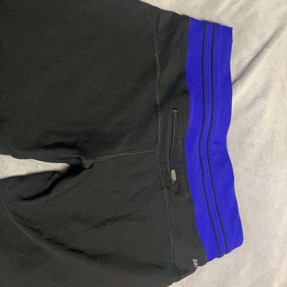Nike Dri-Fit Running 1/2 length - Picture 2 of 5